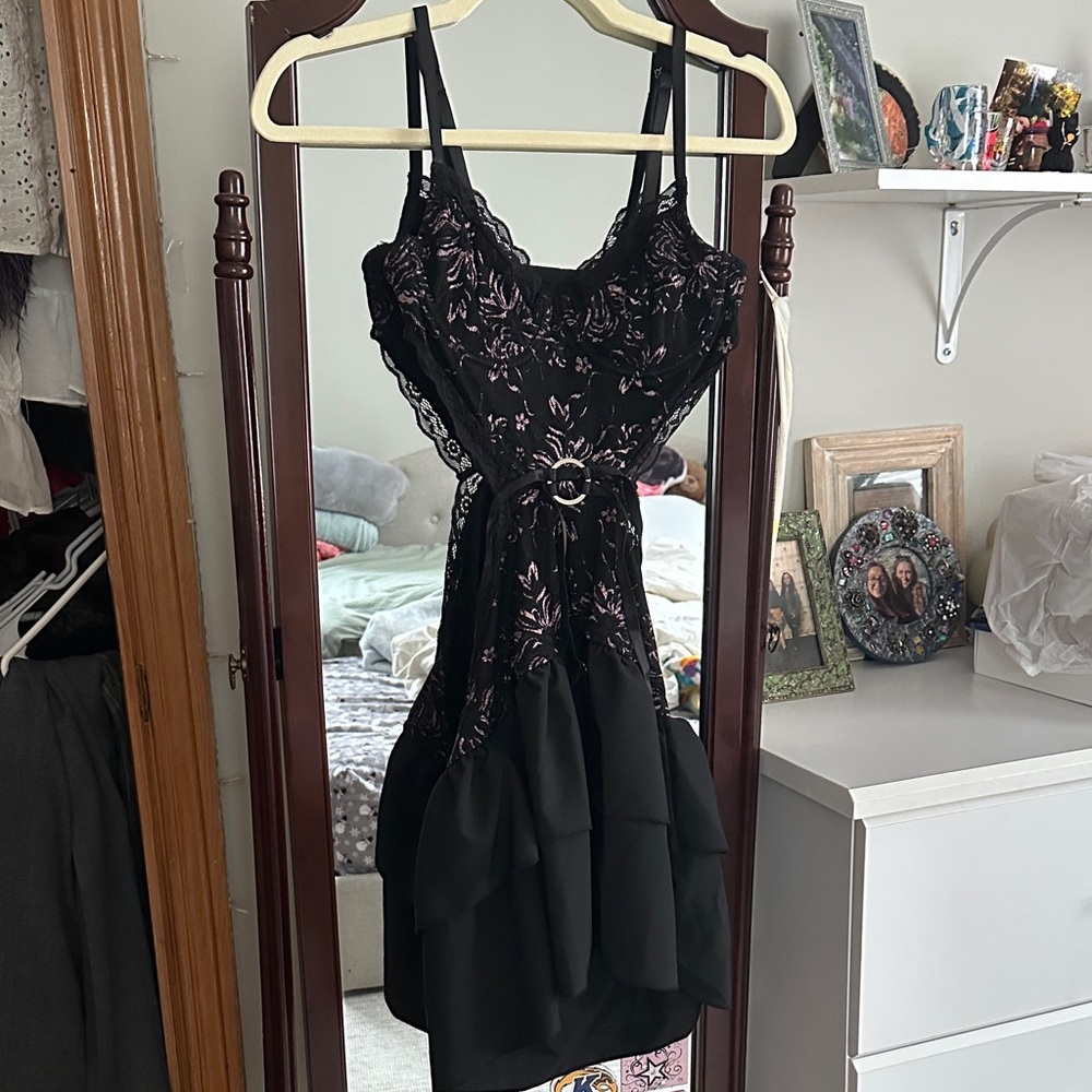Elegant Black and Pink Lace Dress